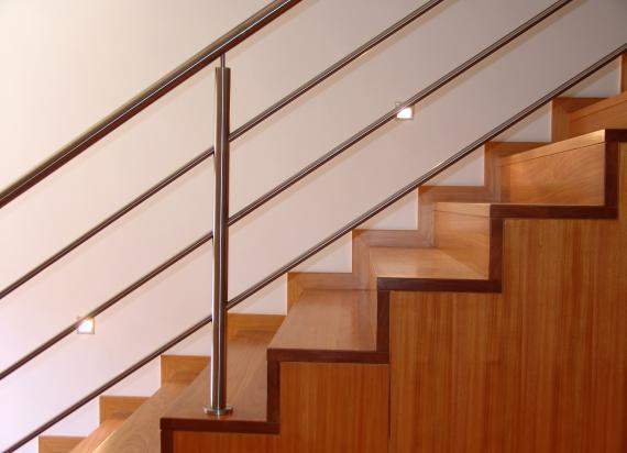 Habillage d'escaliers dans la commune de Le Bouscat<br/>Habillage d'escaliers à Le Bouscat<br/>Habillage d'escaliers près de Le Bouscat
